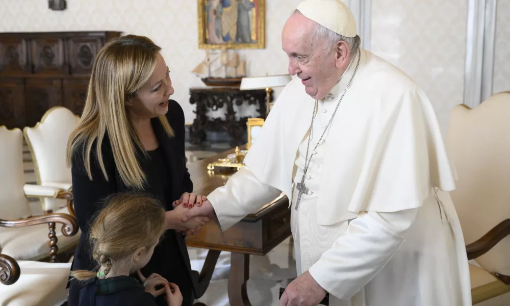 Pope Francis meets Italian Prime Minister Giorgia Meloni and her 6-year-old daughter on Jan. 10, 2023. | Photo by Vatican Media.