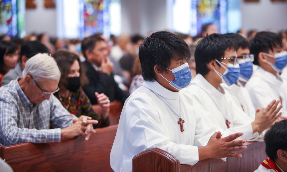 Bishop Dedicates a New Altar for Vietnamese Community of St. Petersburg 5