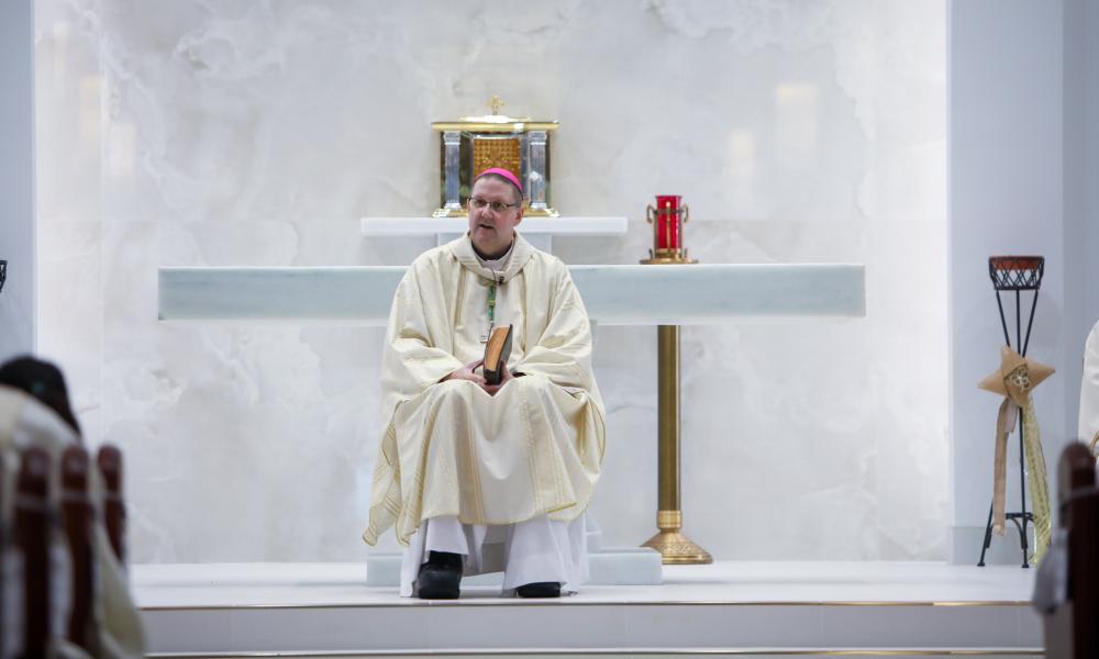 Bishop Dedicates a New Altar for Vietnamese Community of St. Petersburg 4