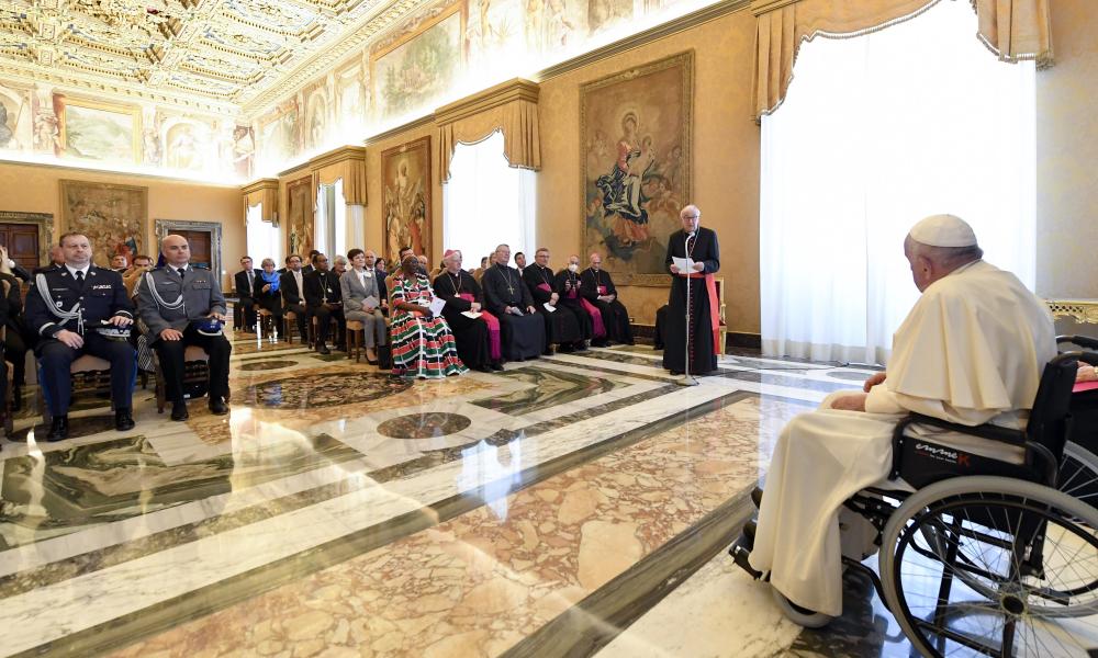 Battle Against Human Trafficking Must Target Social Media, Pope Says