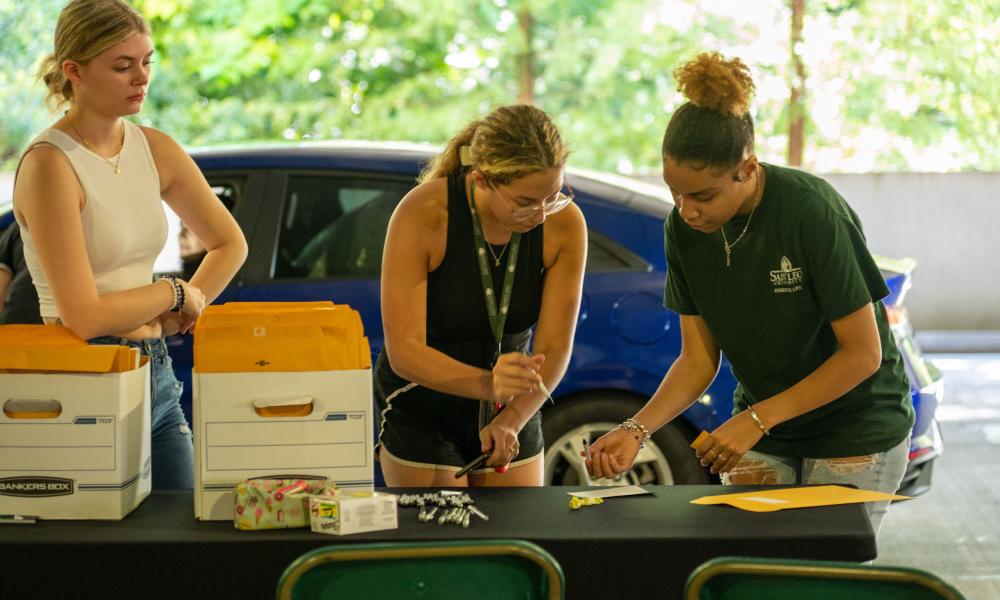 Nearly 1,000 New, Transfer Students Start New School Year at Saint Leo  4