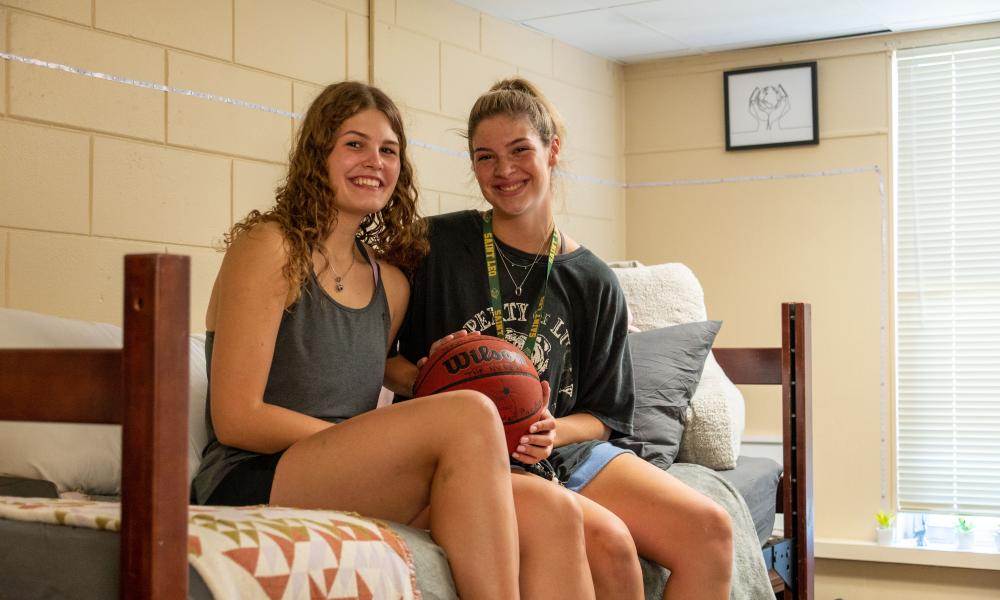 Nearly 1,000 New, Transfer Students Start New School Year at Saint Leo  6