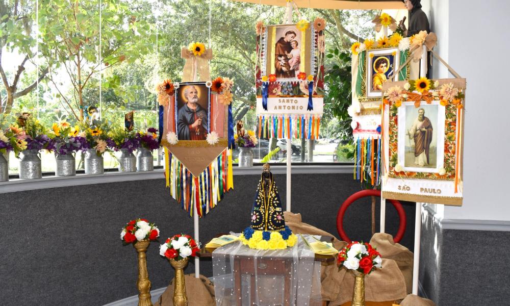 The Mass in Many Languages 4