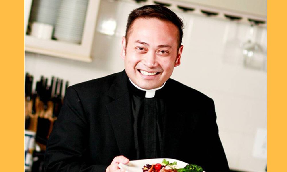 Celebrity Cooking Priest to Appear in Tampa