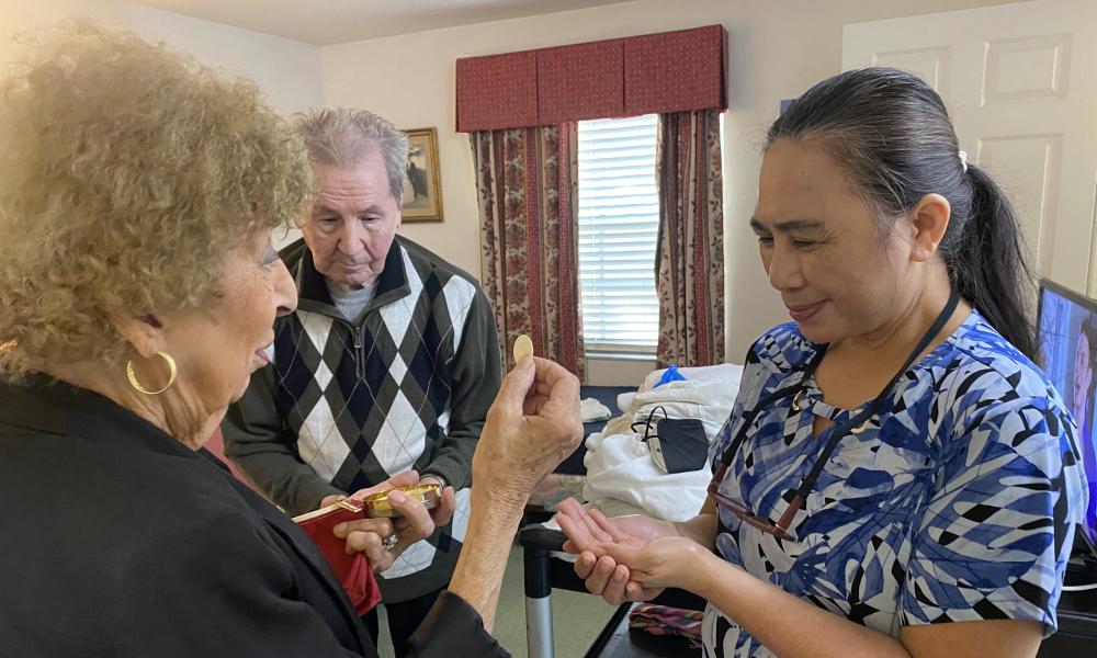 Communions to the Sick – Taking the Eucharist to the Homebound and Nursing Home