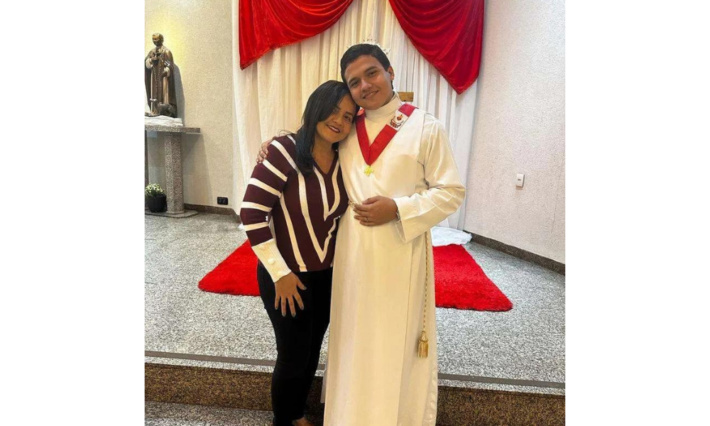 Nathan de Brito with his mother, Ana Paula