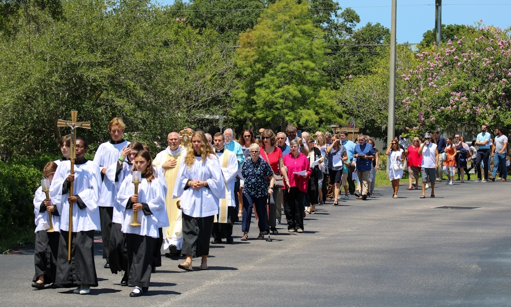 What You Need to Know About the National Eucharistic Revival 2