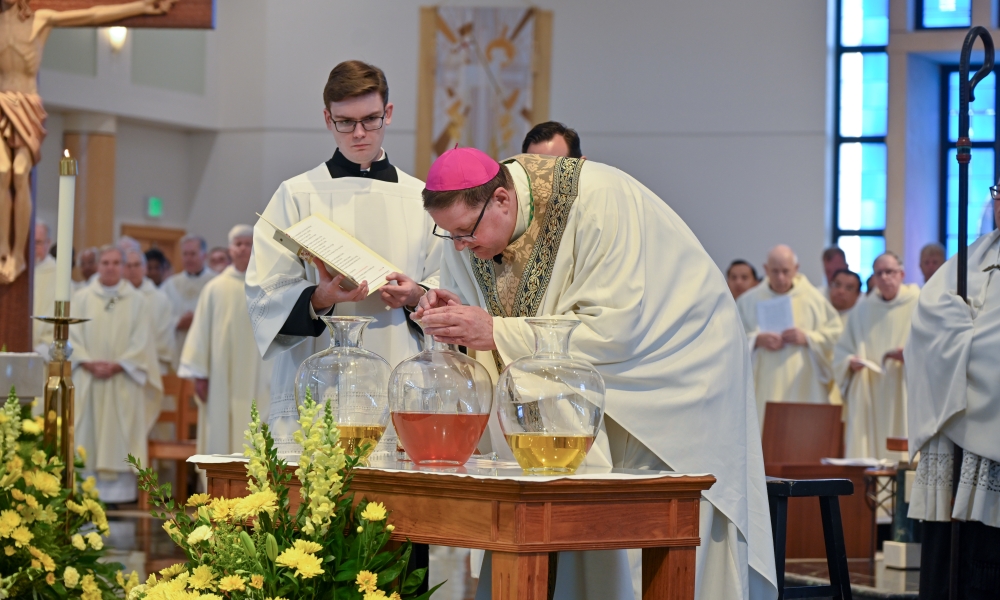 Bishop Gregory Parkes consecrates the Sacred Chrism and blesses the Oil of the Sick and Oil of Catechumens at the 2024 Chrism Mass. | Photo by Keishla Espinal.