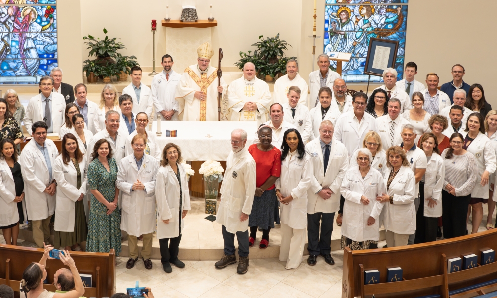 Many practitioners were present at the White Mass. | Photo by Dana Rozance.