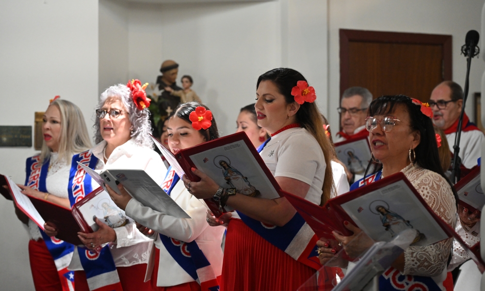 Musicians sing during the Mass to celebrate the feast of Our Lady of Divine Providence. | Photo by Ana Jahuey.