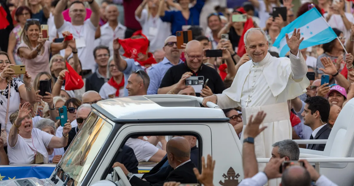 Pope Leo XIV at Pentecost: The Holy Spirit ‘Teaches Us to Walk Together ...