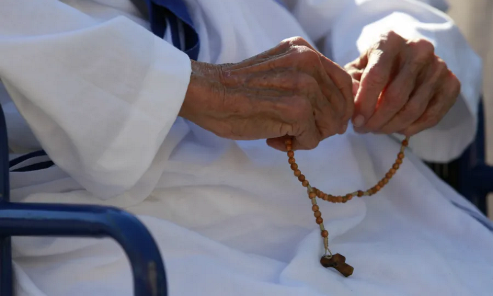 How to Pray the Rosary More Deeply