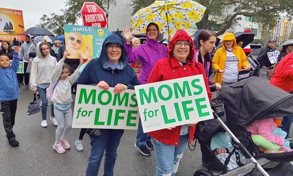 Community Stands for Life in Rain and Cold