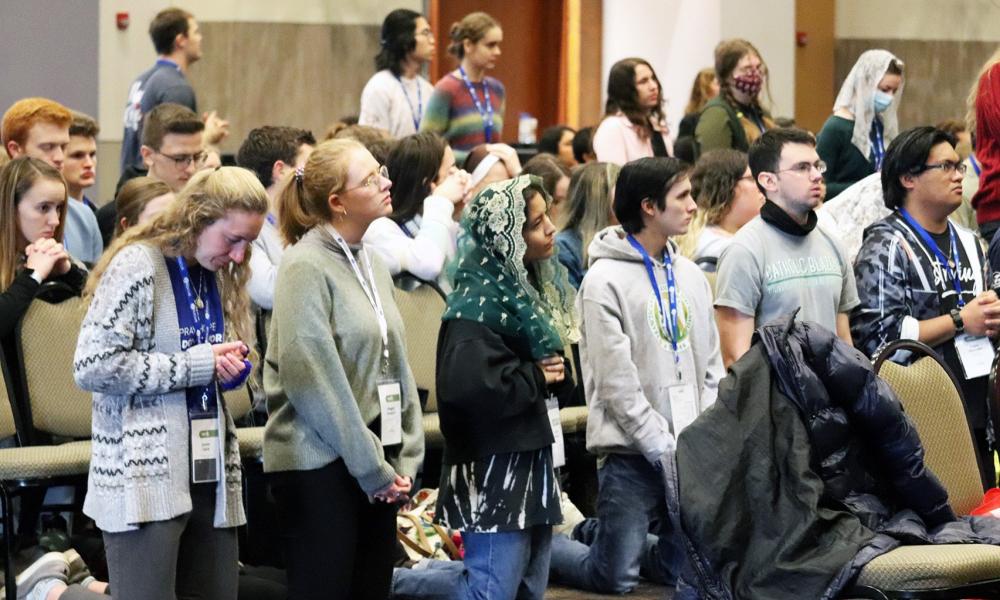 Conference Attracts 1,000 College Students for Faith and Fellowship