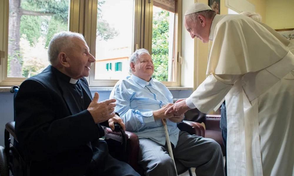 Vatican Offers Plenary Indulgence for Visiting the Elderly on Grandparents’ Day